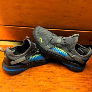 Boys Puma soft foam slip on